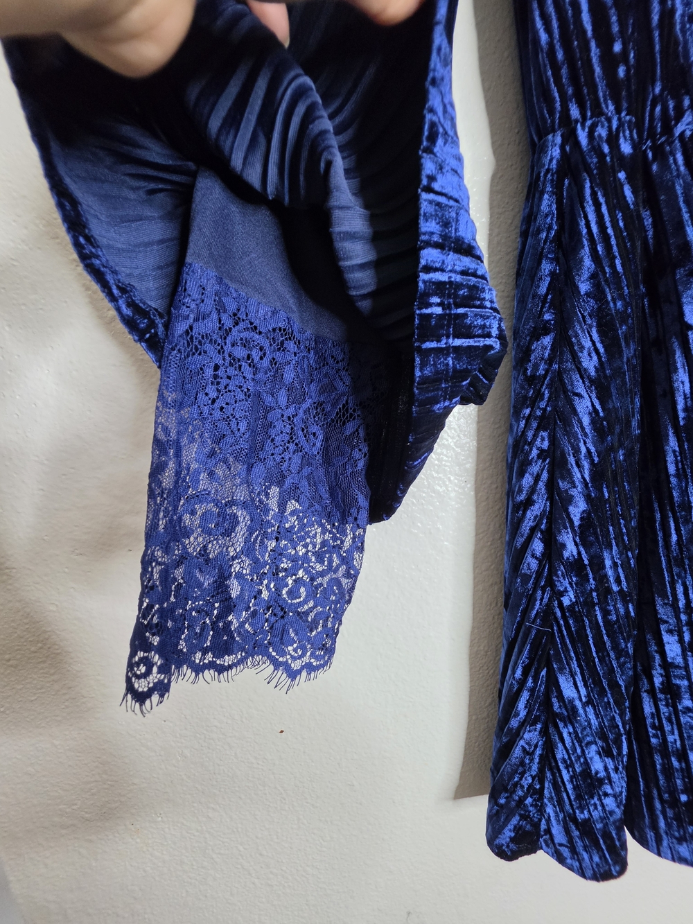 Laundry by Shelli Segal Royal Blue Crushed Velvet Lace Trim Dress Small - Picture 9 of 13